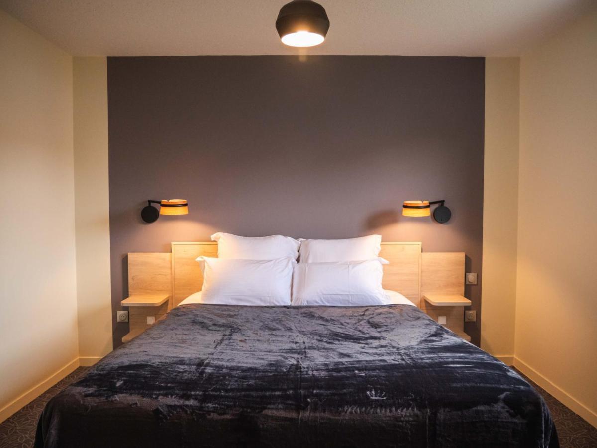 Logis Hotels Le Saint Pierre Moncoutant Екстериор снимка