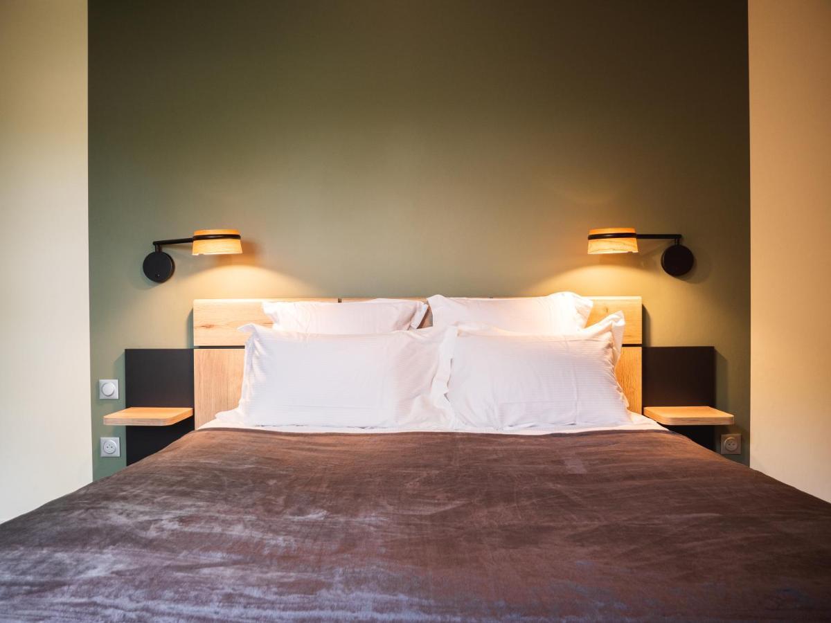 Logis Hotels Le Saint Pierre Moncoutant Екстериор снимка