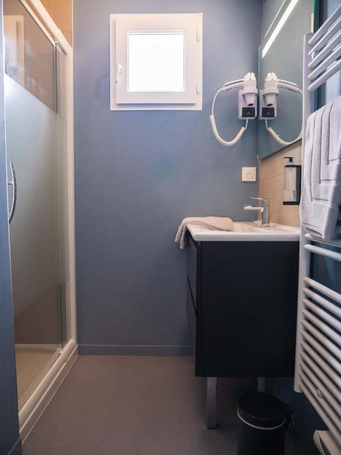 Logis Hotels Le Saint Pierre Moncoutant Екстериор снимка