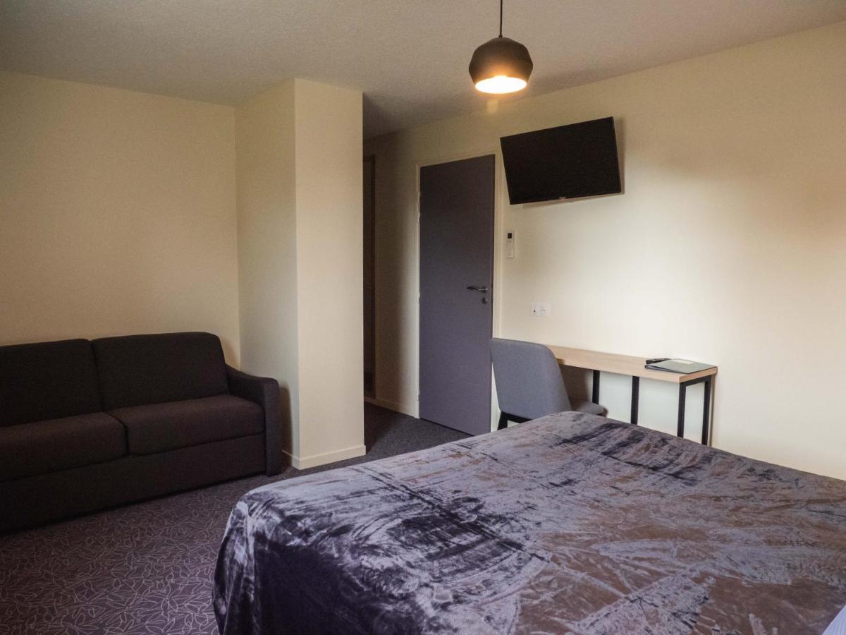 Logis Hotels Le Saint Pierre Moncoutant Екстериор снимка