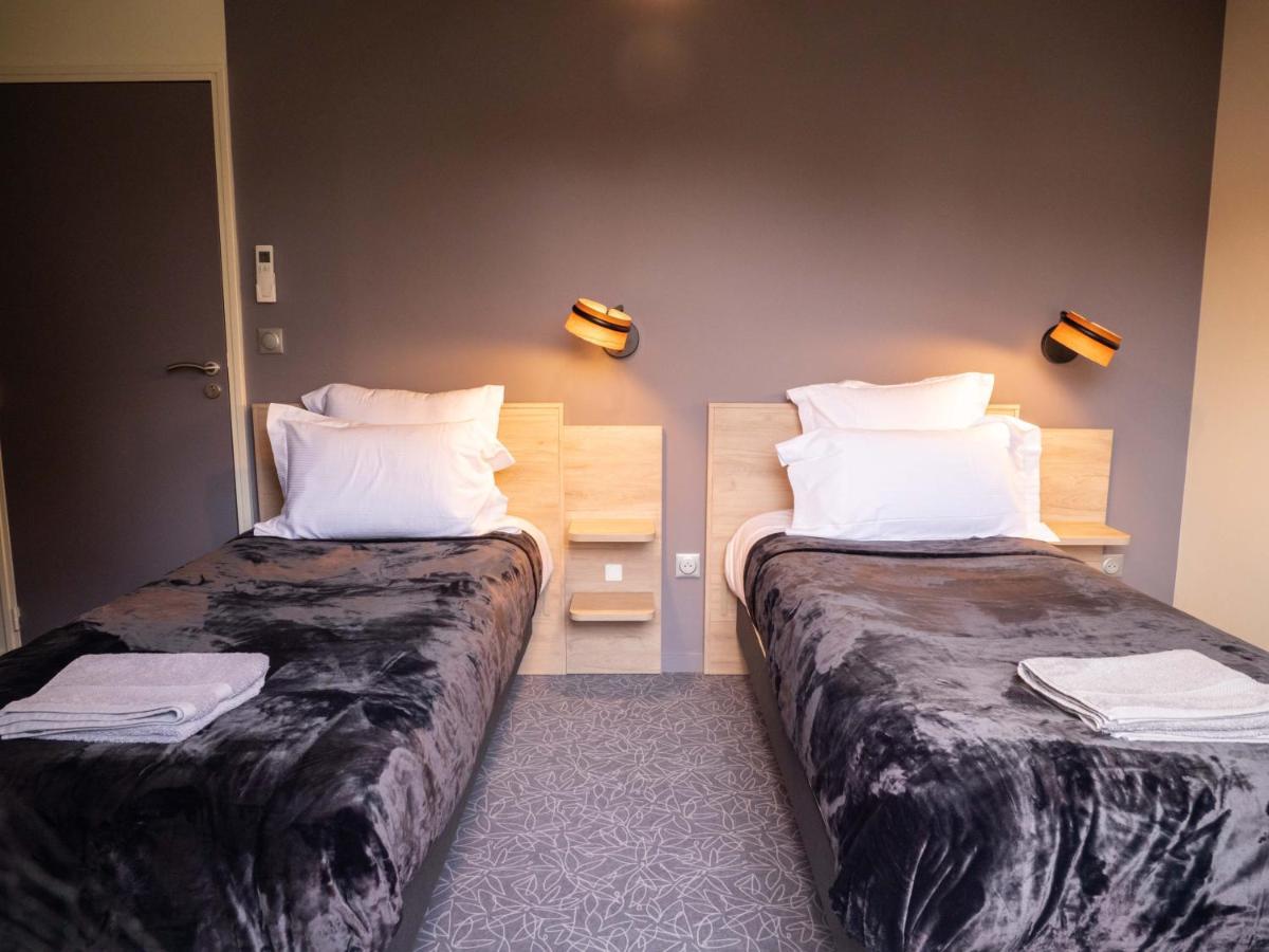 Logis Hotels Le Saint Pierre Moncoutant Екстериор снимка